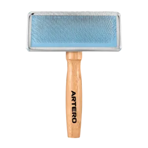 Pipo Classic Slicker Brush Medium by Artero