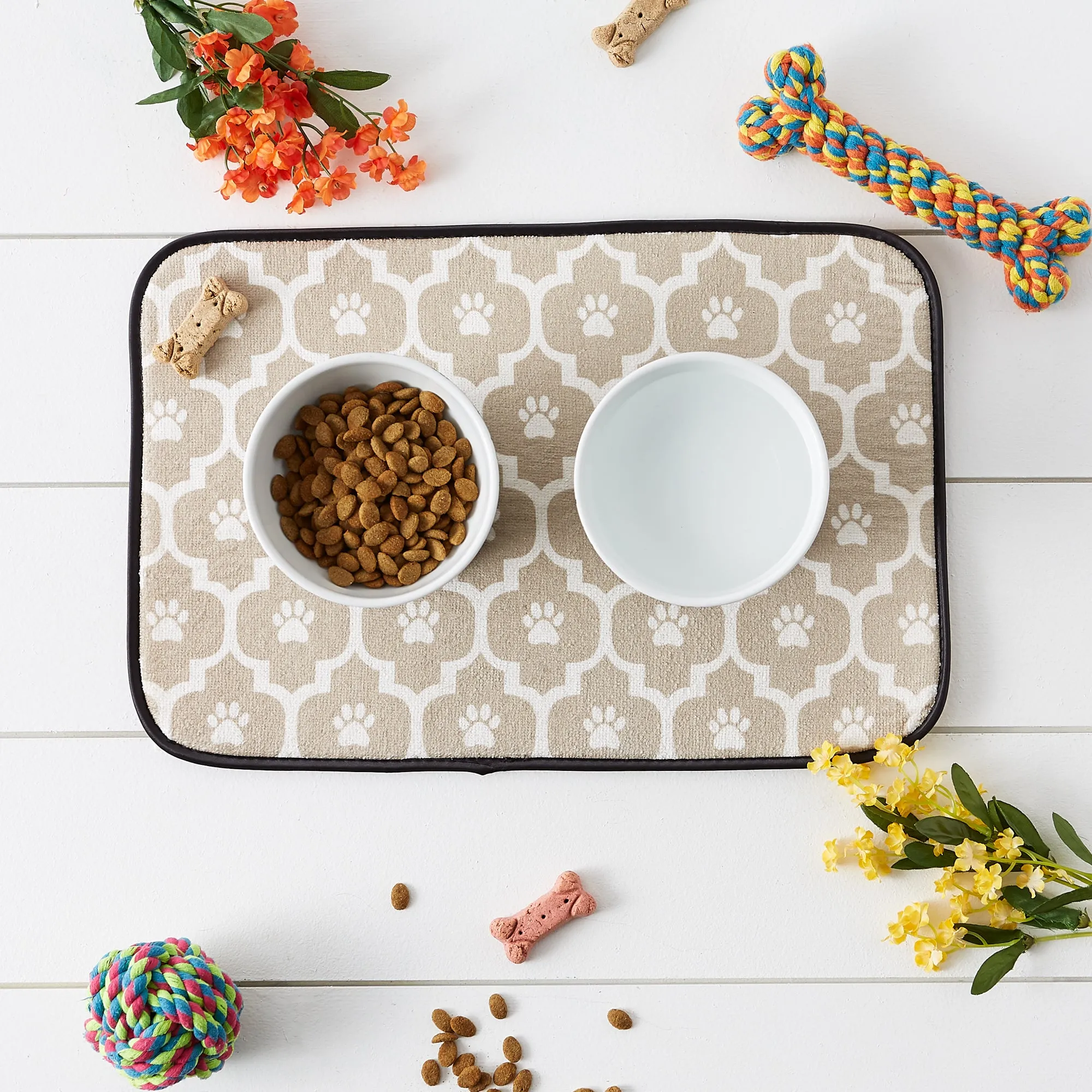 Stone/Off White Lattice Paw Pet Mat