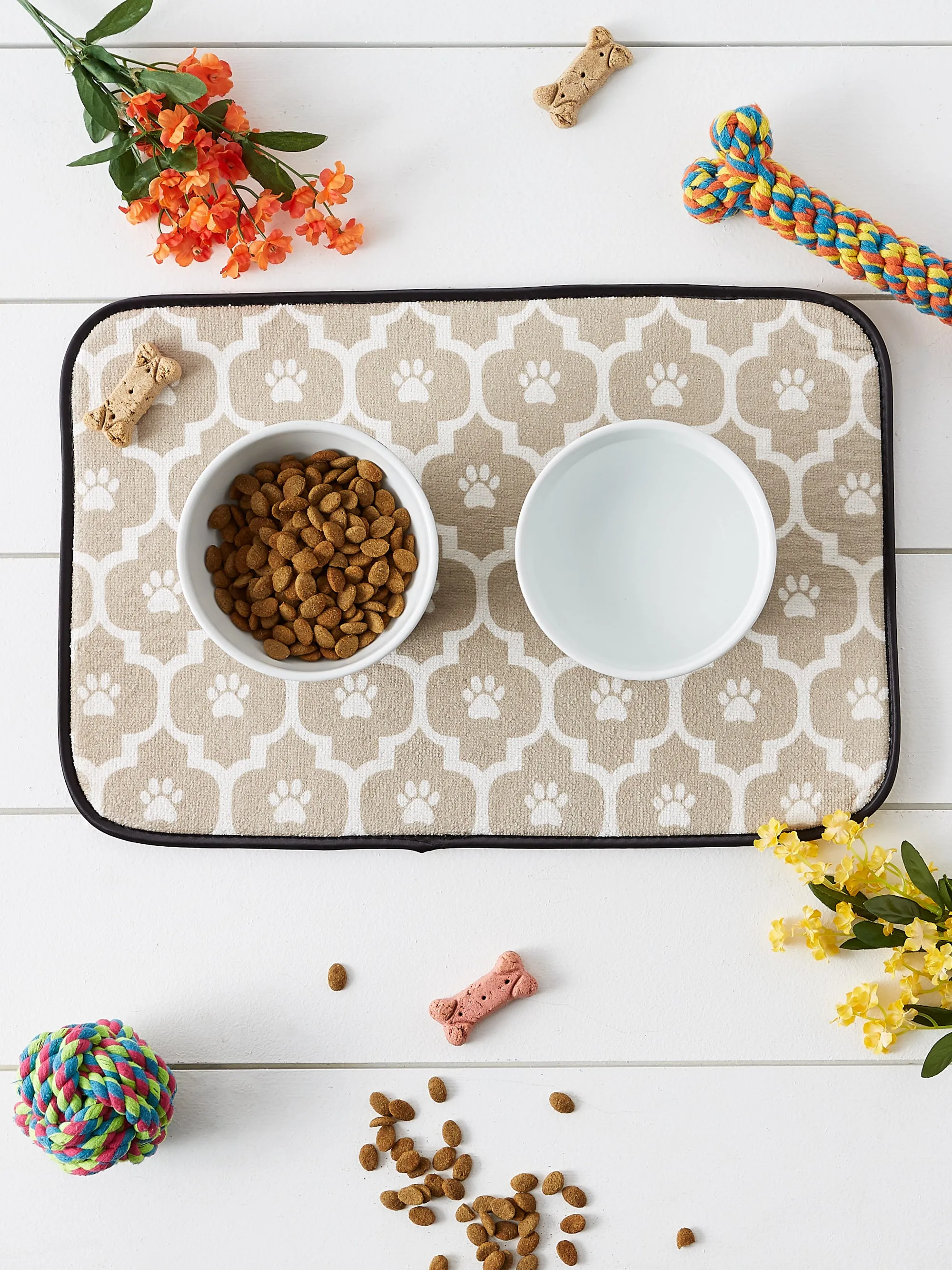 Stone/Off White Lattice Paw Pet Mat