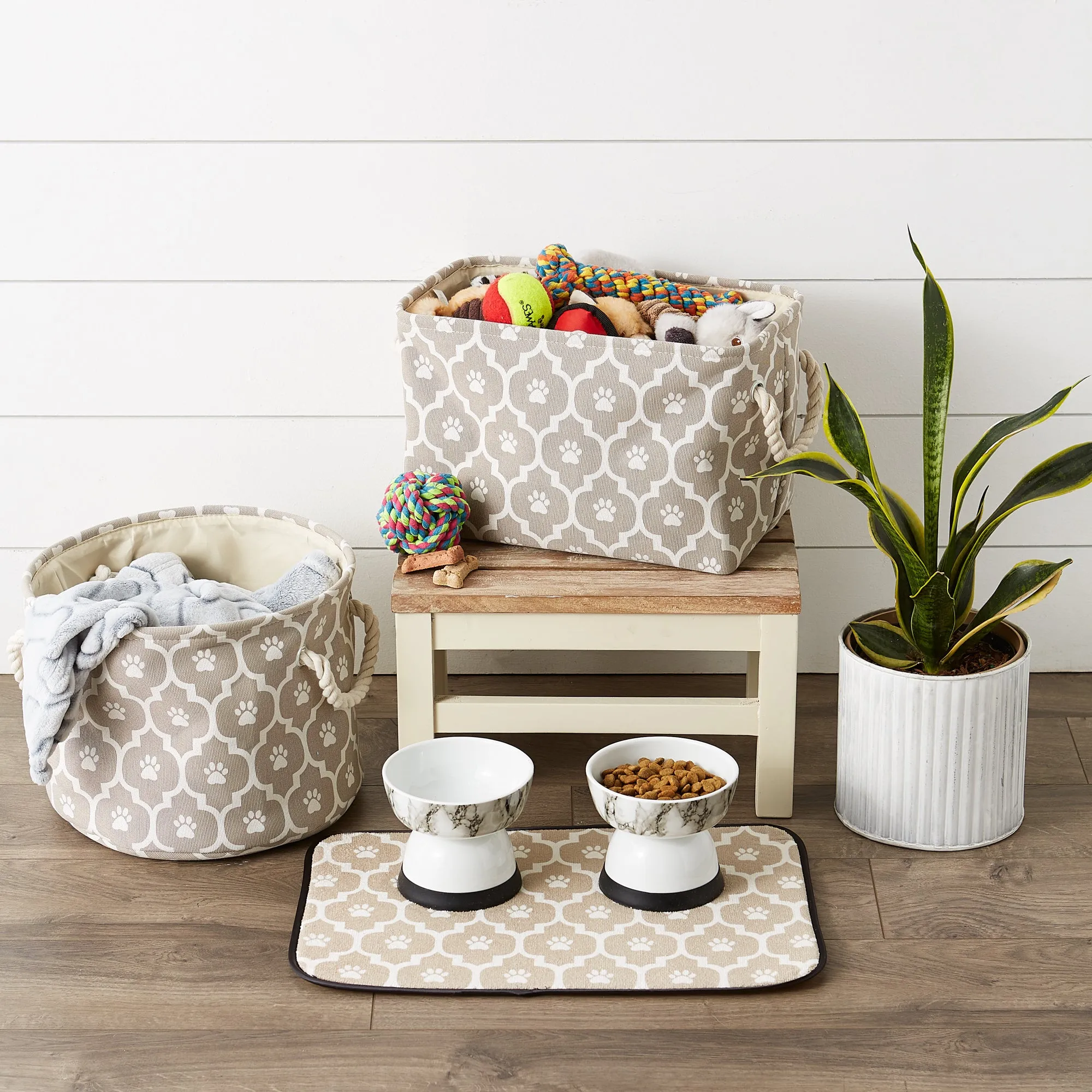 Stone/Off White Lattice Paw Pet Mat