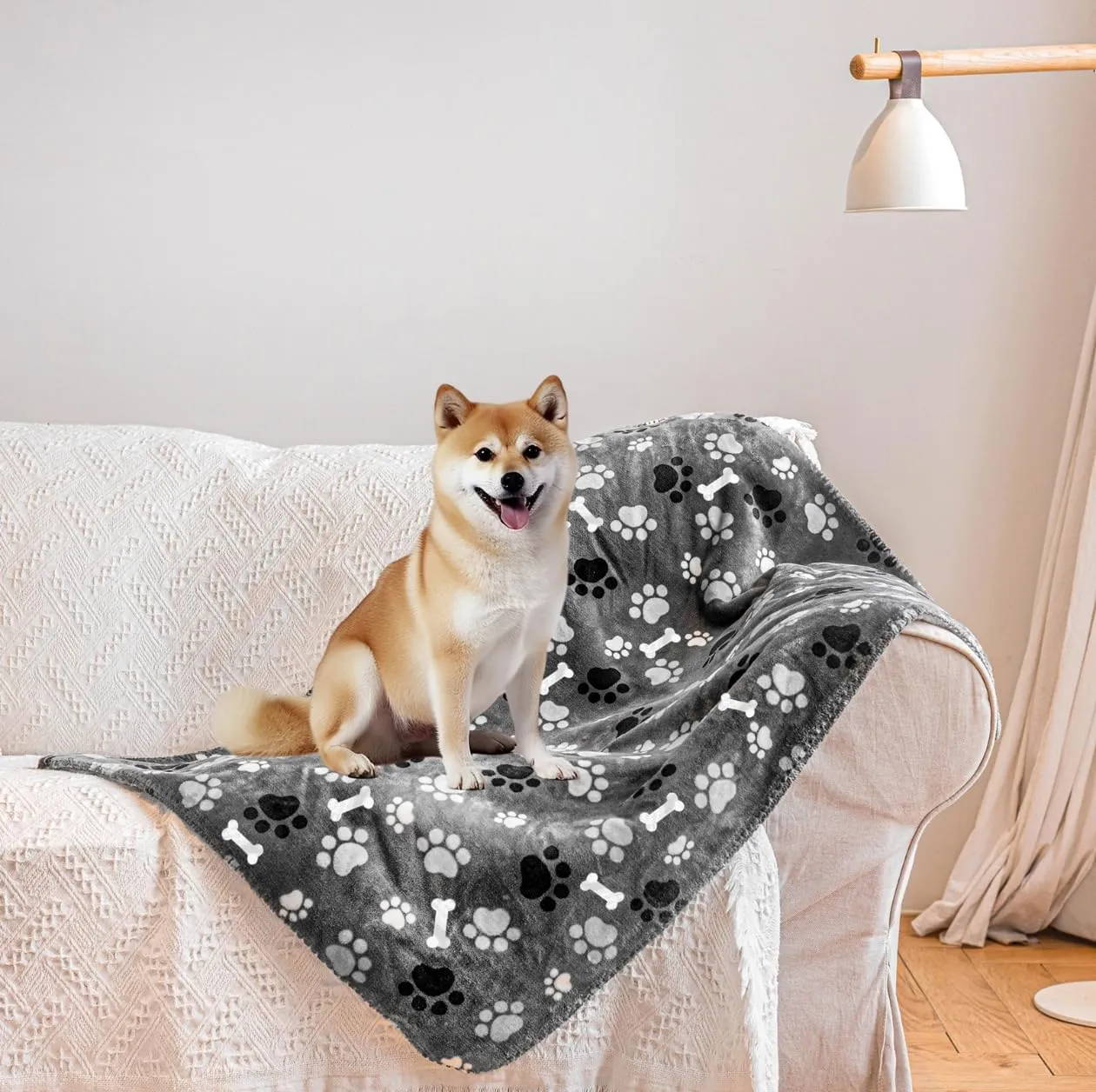 Waterproof Dog Blanket, Pattern Printing Super Soft Warm Fluffy Facecloth Sofa Car Bed Protector, Urine Proof Washable Outdoor Pet Blanket for Puppy Large Dogs & Cats(paw & Bone25*30)